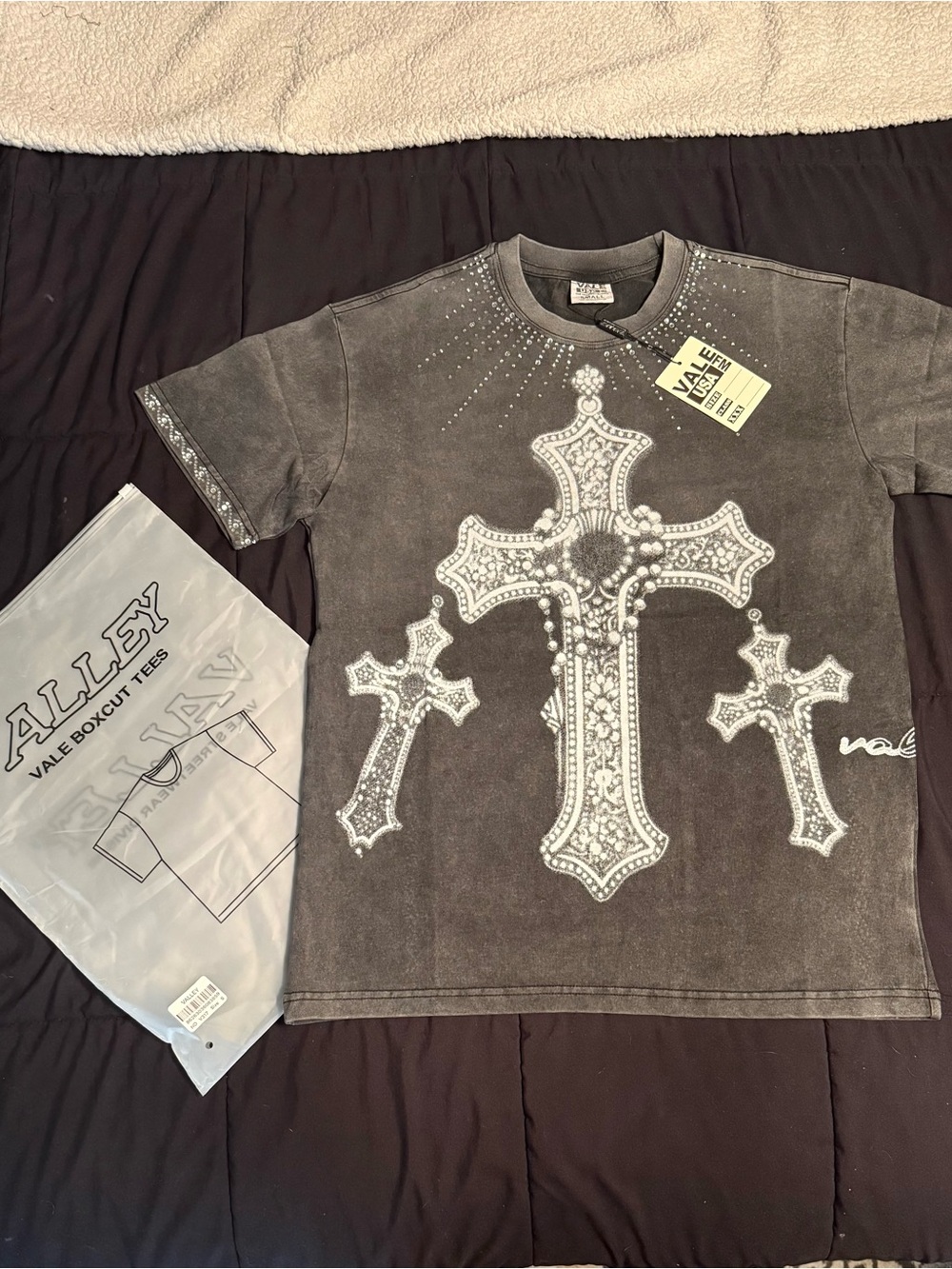 Valley dream cross tee